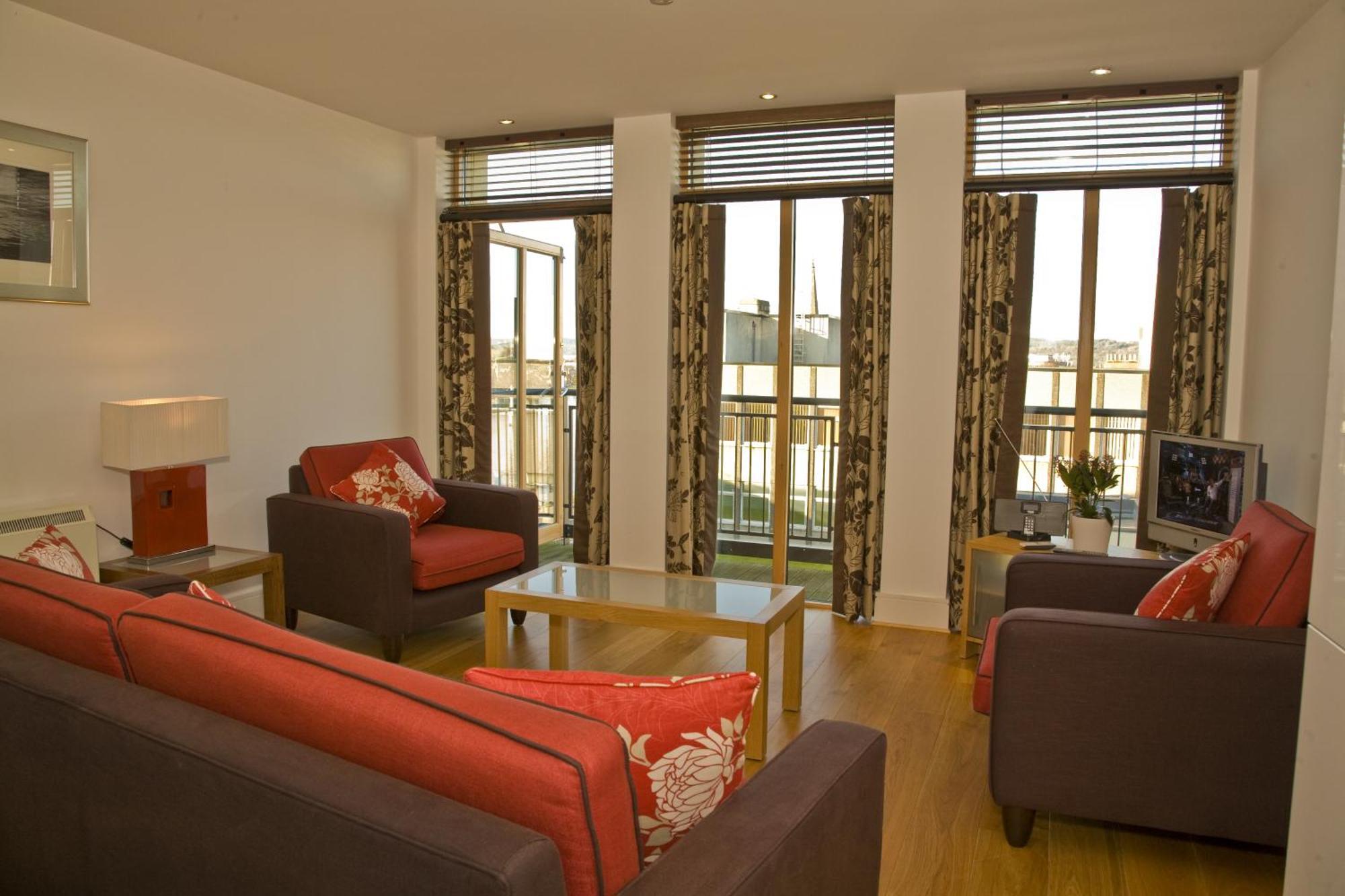 Bridge Street Apartments Инвернес Екстериор снимка