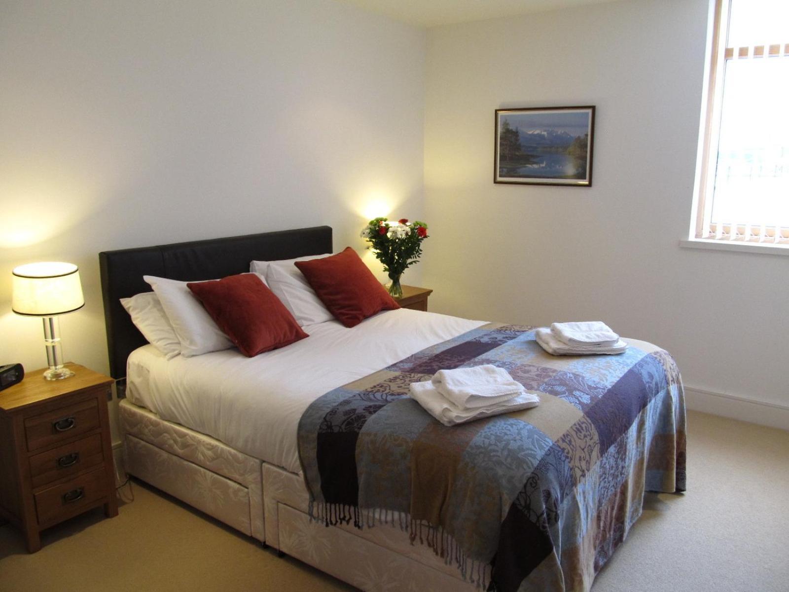 Bridge Street Apartments Инвернес Екстериор снимка