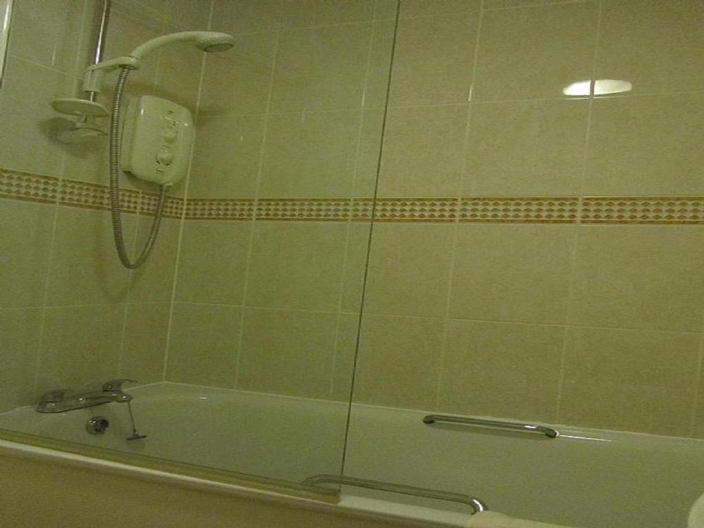 Bridge Street Apartments Инвернес Стая снимка