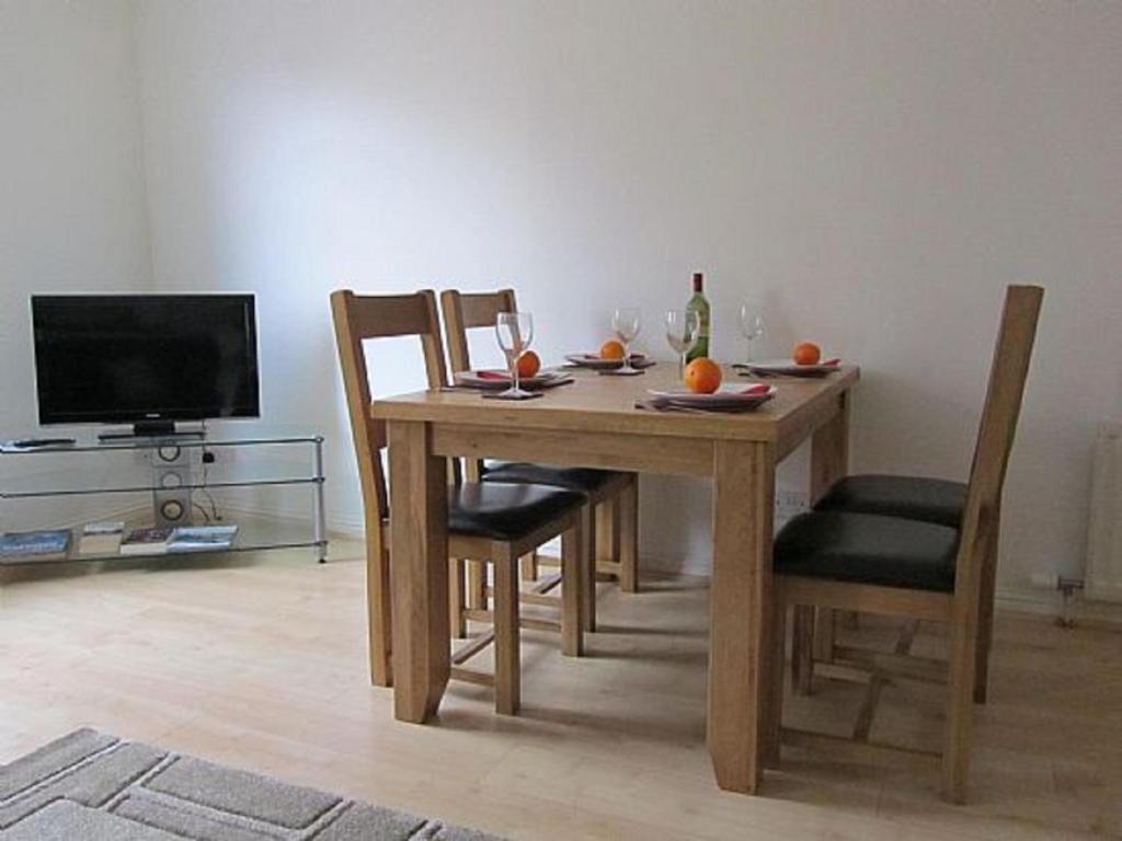 Bridge Street Apartments Инвернес Стая снимка